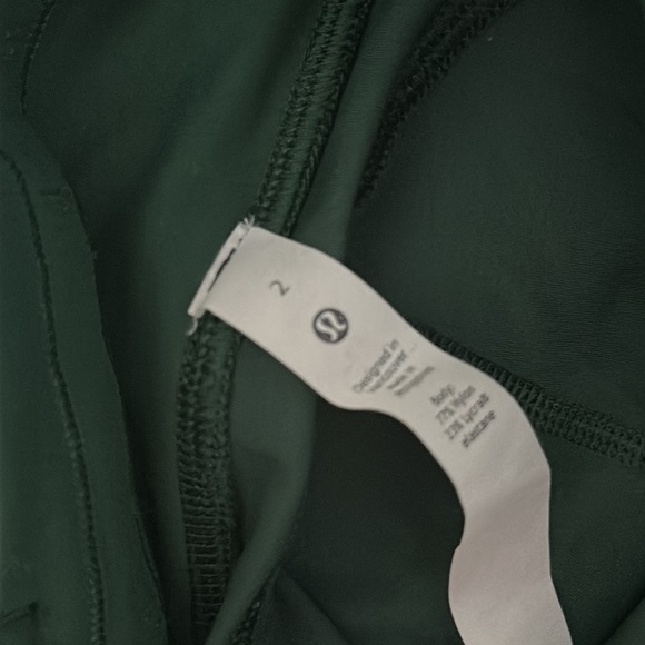 Lululemon invigorate high rise crop 23 inch Everglades green - Picture 4 of 4